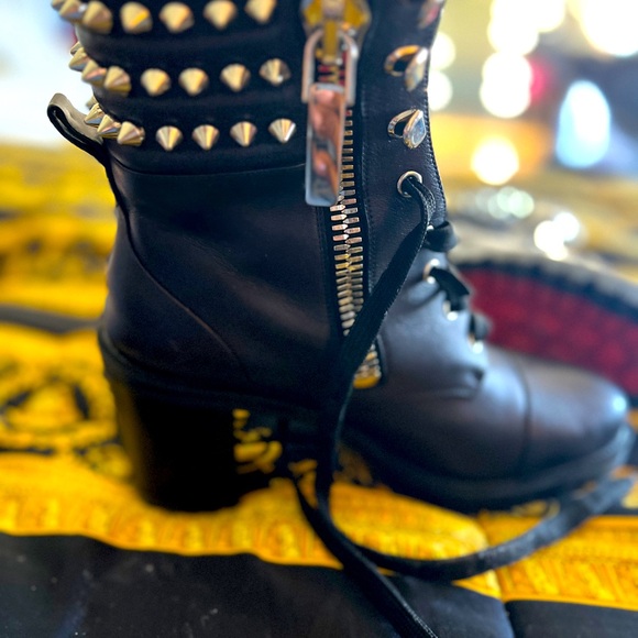 Boots - Picture 1 of 6